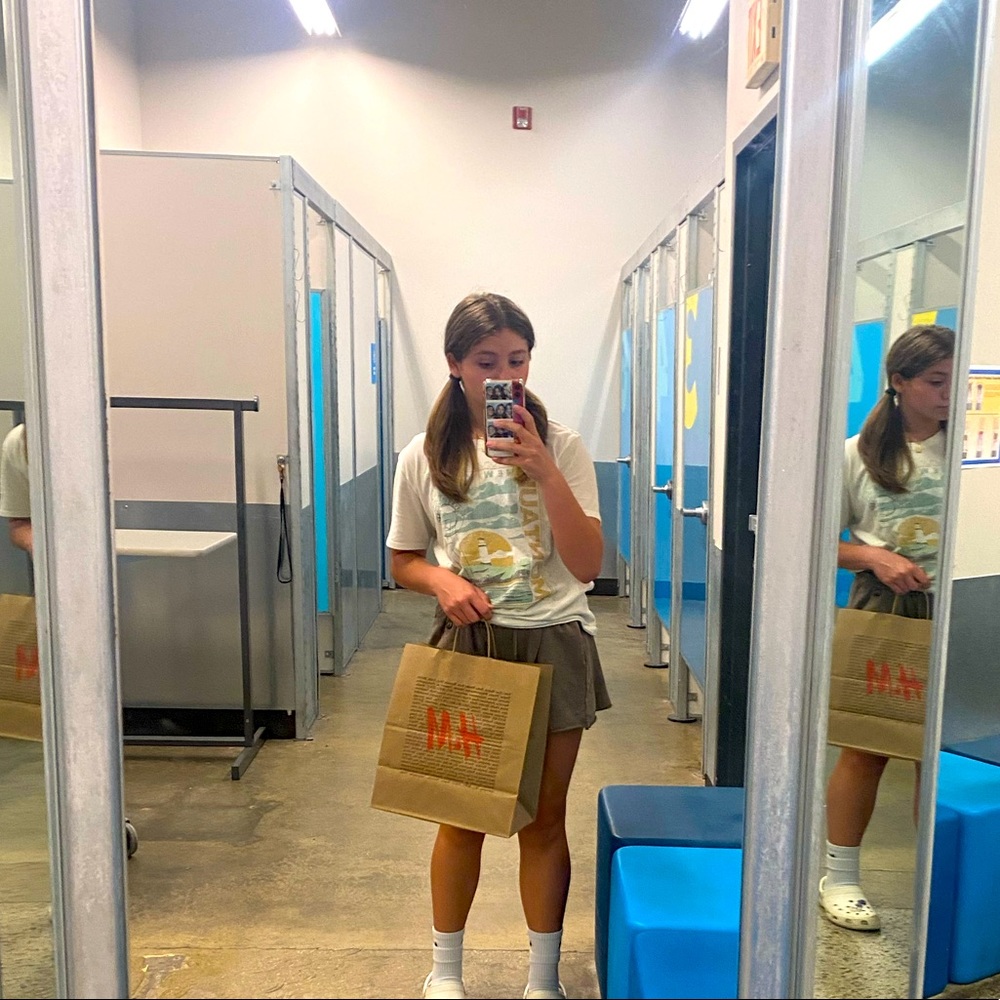 Meet your Posher, Hannah